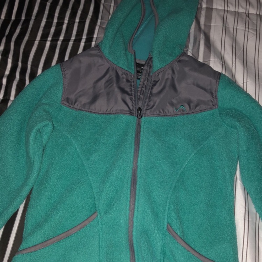 Vertical 9 Jacket